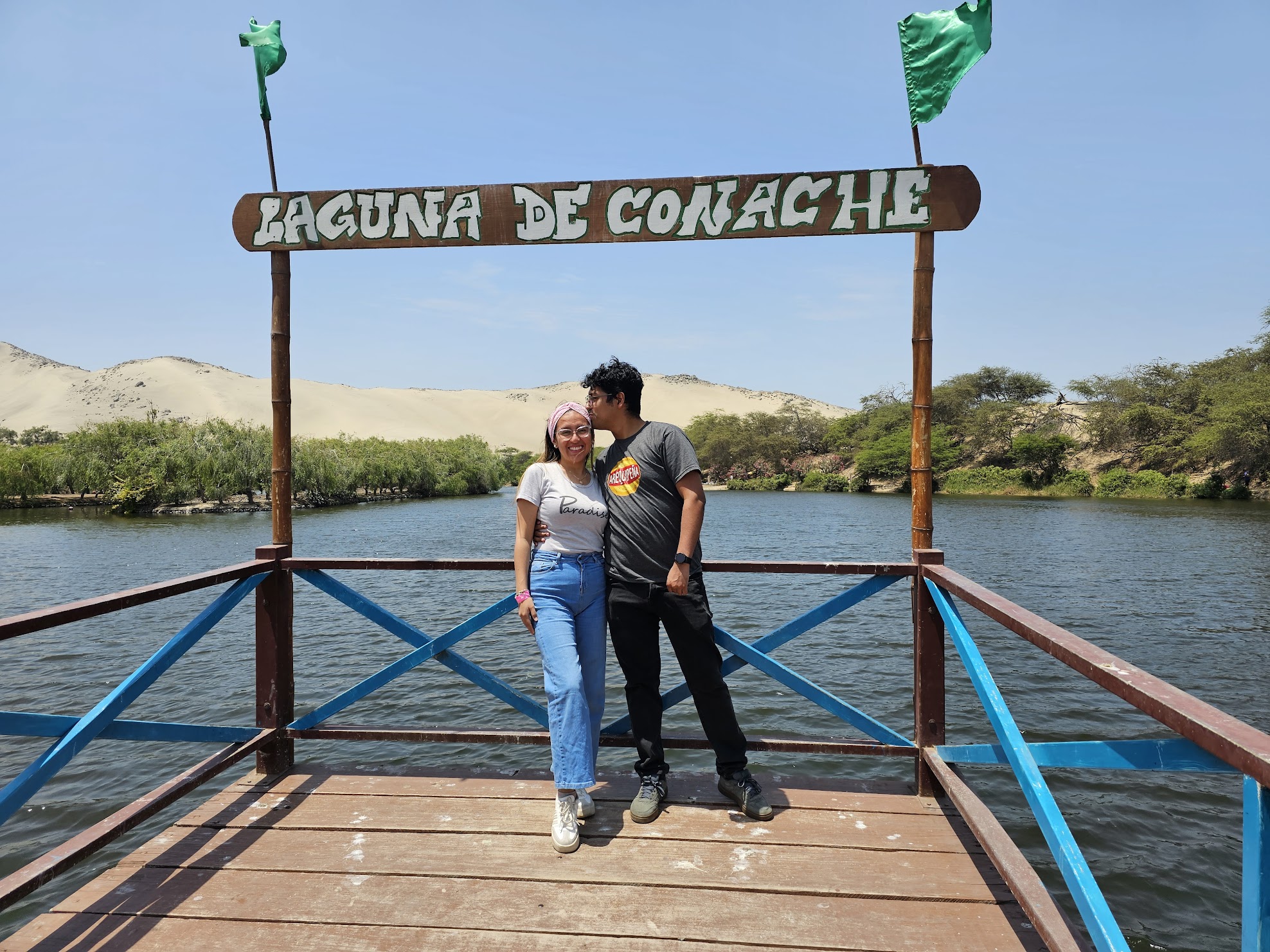 Angie y Felipe en la Laguna de Conache